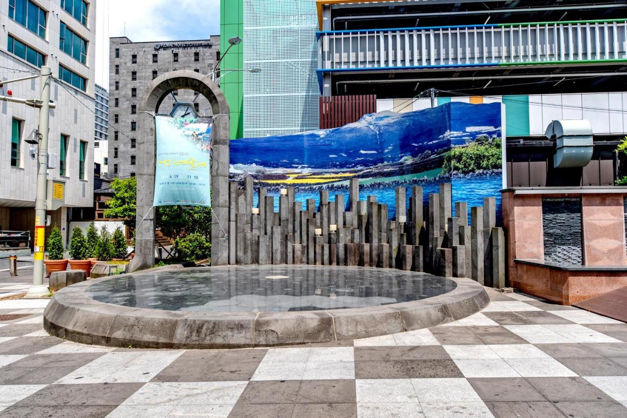Trevi Hotel Jeju Exterior foto